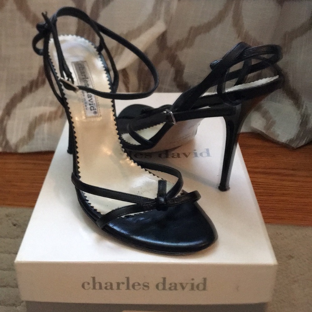 Charles David black leather heel